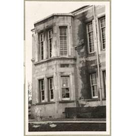 Seacliff Hospital, Views of Crack at Bay Window, South end of Main Building