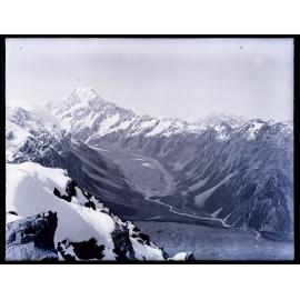Aoraki / Mount Cook from the Sealy Range, Hooker Glacier below