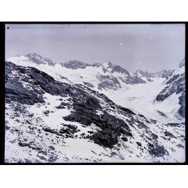 Unidentified glaciated peaks