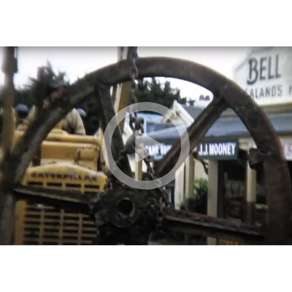 Removal of cable car wheel, Elgin Road