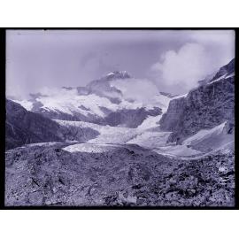 Unidentified large glaciated peak