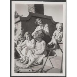 Elizabeth Thompson and her four children