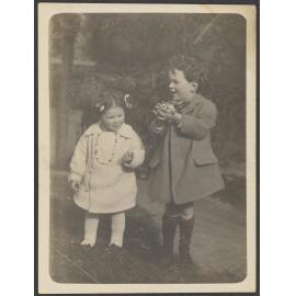 Charles and Lesley Brasch as children