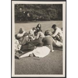 Elizabeth, Derek, Sybil, Douglas Glass, Eliz. Aitken, Morgie, Cathleen Conner, Lettsie