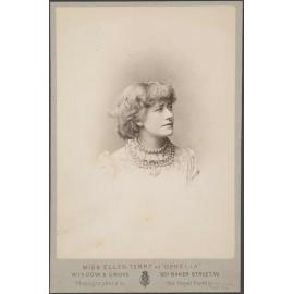 Miss Ellen Terry as 'Ophelia'