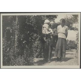 Willi Fels, an unidentified woman and child