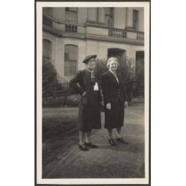 Mary and Dora de Beer