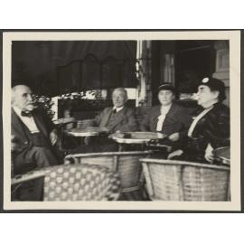 Willi Fels and unidentified group