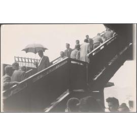 Steps from Galata Bridge to the wharves