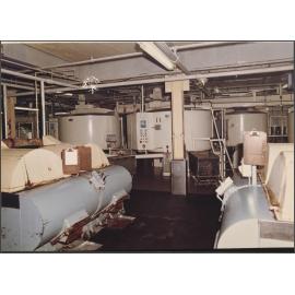 Choc Making. Petzholdt Conches.