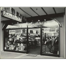 Hallensteins storefront, Northlands Shopping Centre
