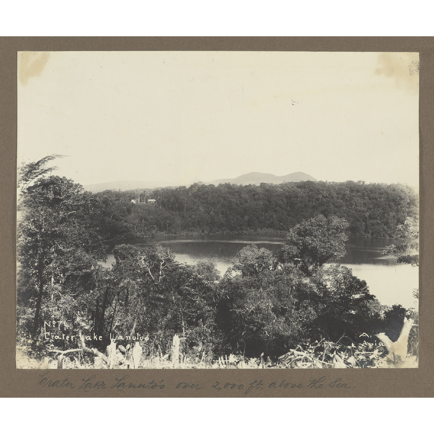 Crater Lake Lanutoo