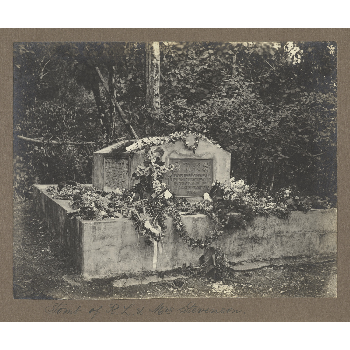Tomb of R.L. and Mrs Stevenson