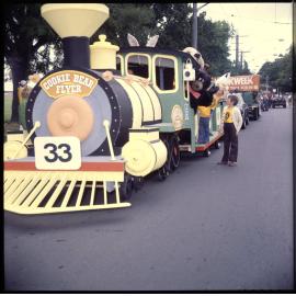 'Cookie Bear Flyer' float at the Oval, Dunedin