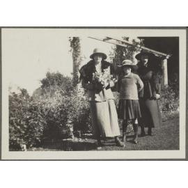 Two unidentified women and [Lesley Brasch]