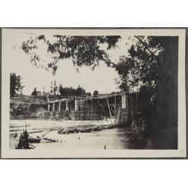 Kawarau Falls Bridge construction