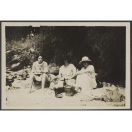 Lesley Brasch and two unidentified women