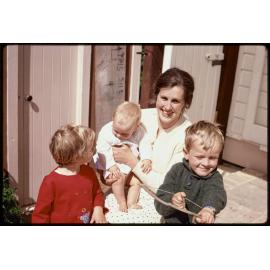 Elizabeth Hanan with children Alison, Judith, and David
