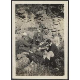 Willi Fels, Lesley Brasch, an unidentified boy and two unidentified women having a picnic