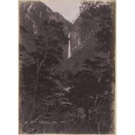 Devil's Punch Bowl, Bealey Gorge