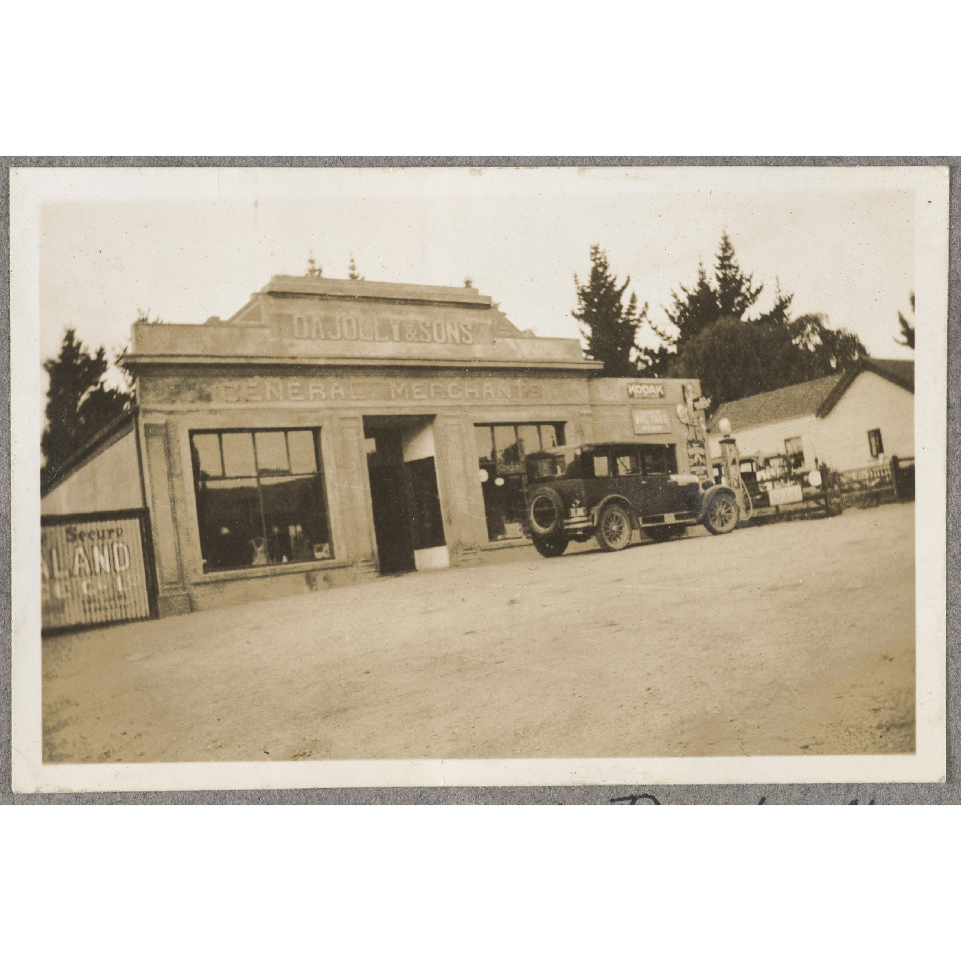 Jolly, L.M. : Photograph album relating to Central Otago