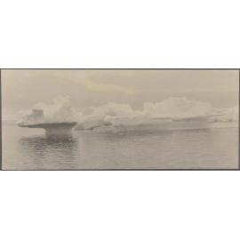 Ice floes and ocean