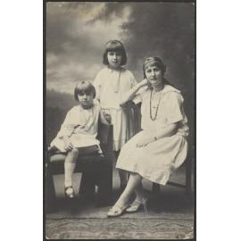 Ruth, Joan, and Ada Mumford