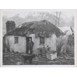 Old 'Coronet Peak' hut, The Branches, outside