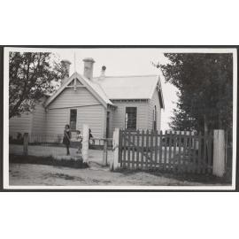 Lovells Flat School