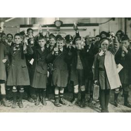 Children from Milton School visiting Thomson & Co factory in Dunedin, E.A. Phillips photograph, S10-243c