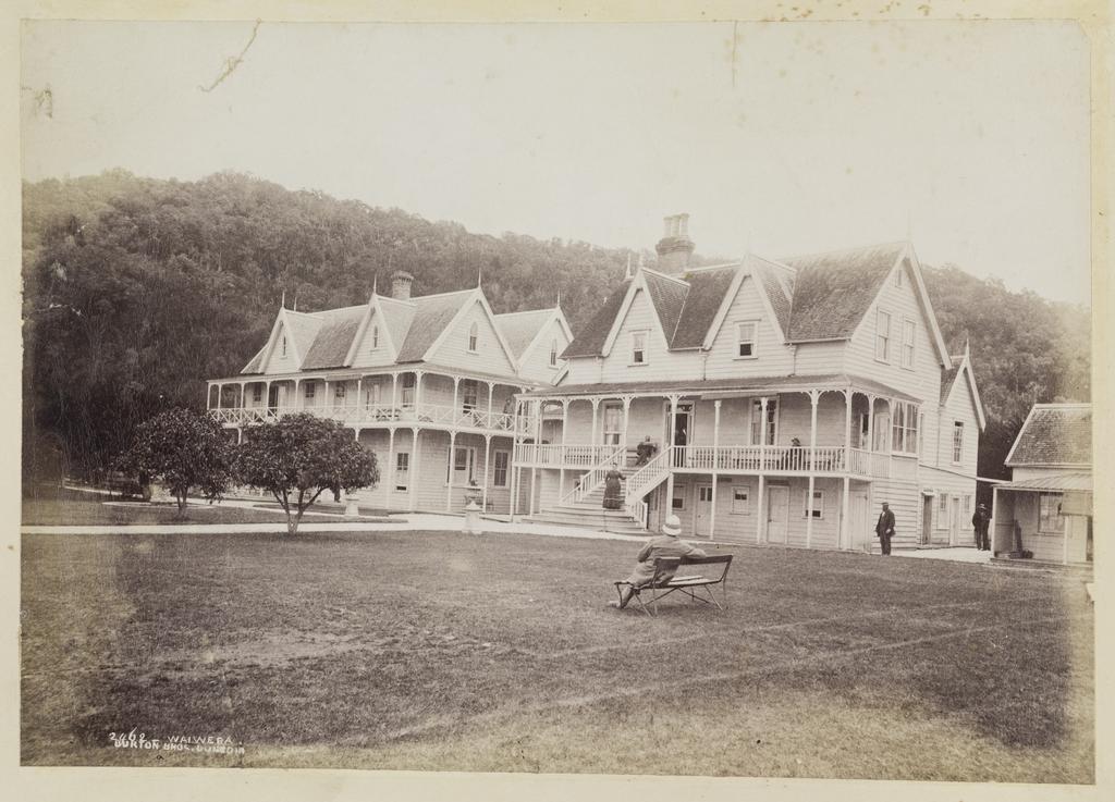 Photograph album of mainly New Zealand views - P1990-015/02