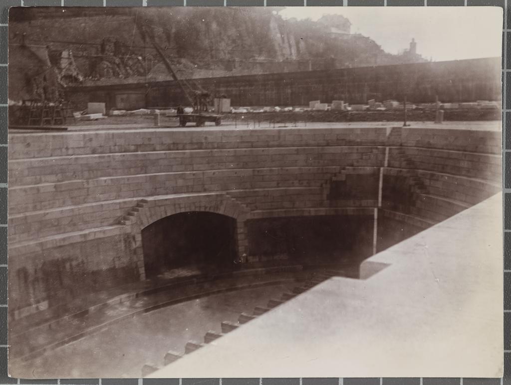 Curved concrete walls of graving dock