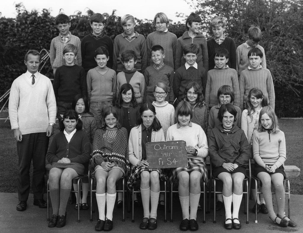 Outram School : Records