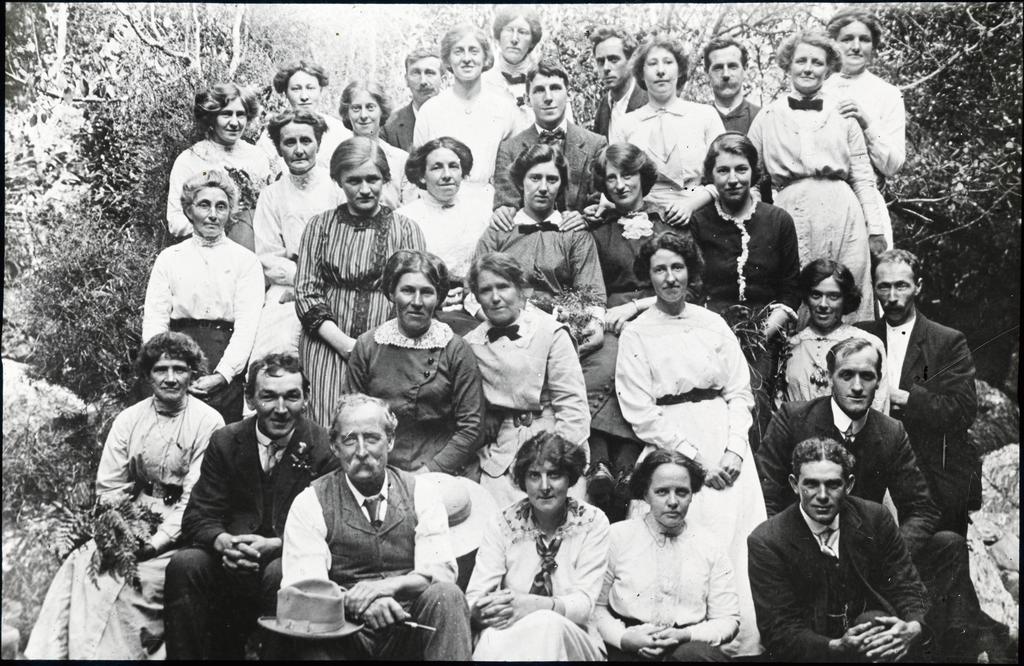 Unidentified group in outdoor setting, possibly associated with Mosgiel Presbyterian Church