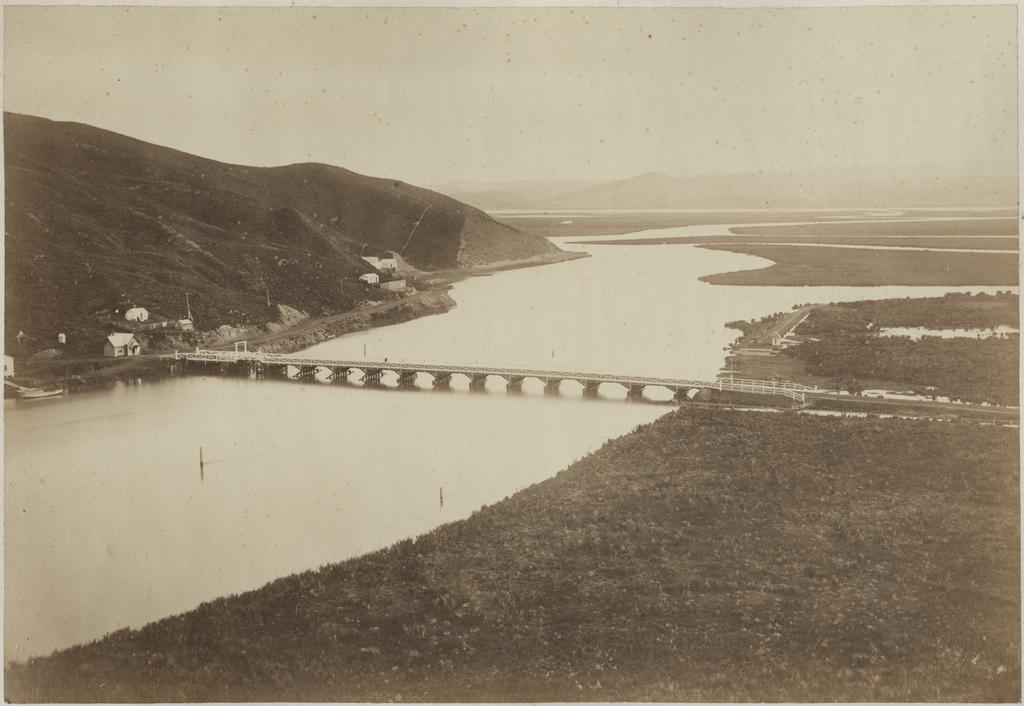 'Otago Photographic Album' by B. Reimann - P2012-012