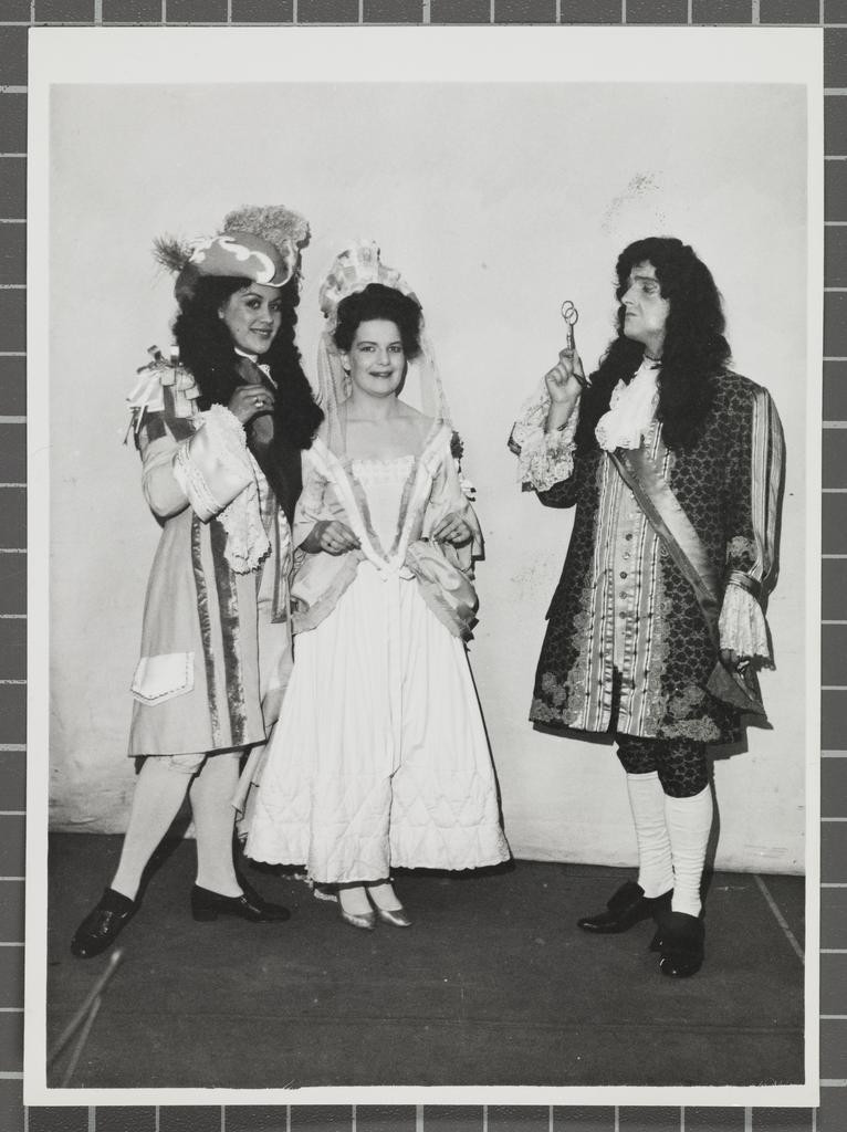 Kiri Te Kanawa and Malvina Major