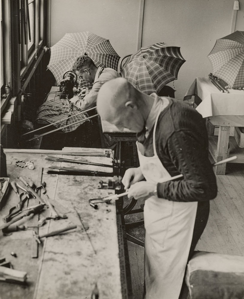 Umbrella making. 91-002/010/059.