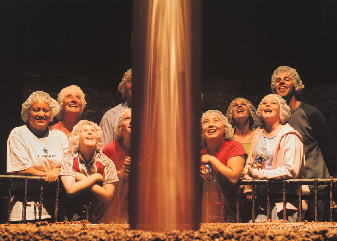 Chocolate waterfall at Cadbury World MS-5400/0882/001