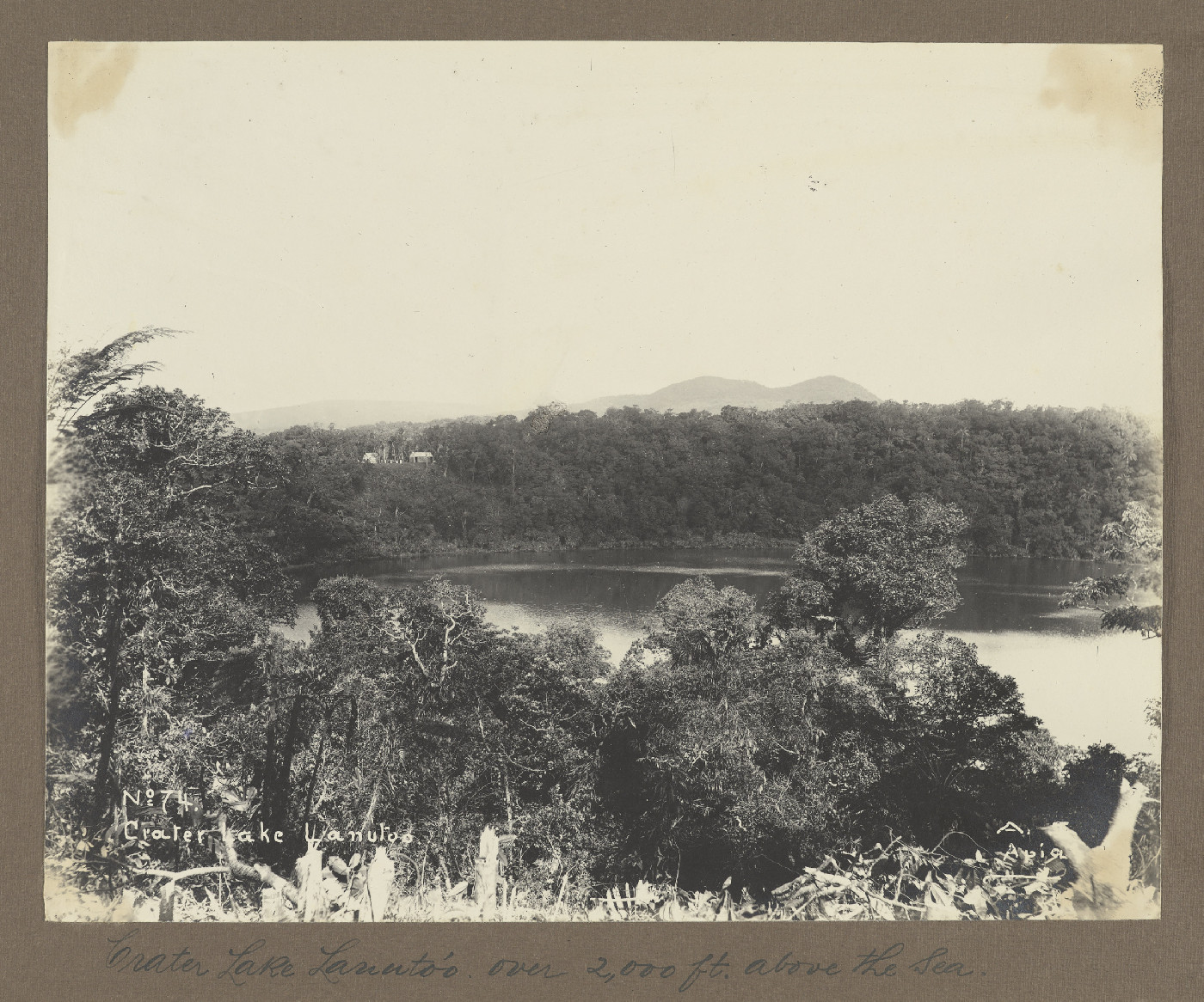 Crater Lake Lanutoo