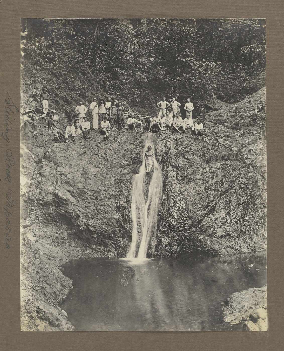 Sliding rock, Papaseea