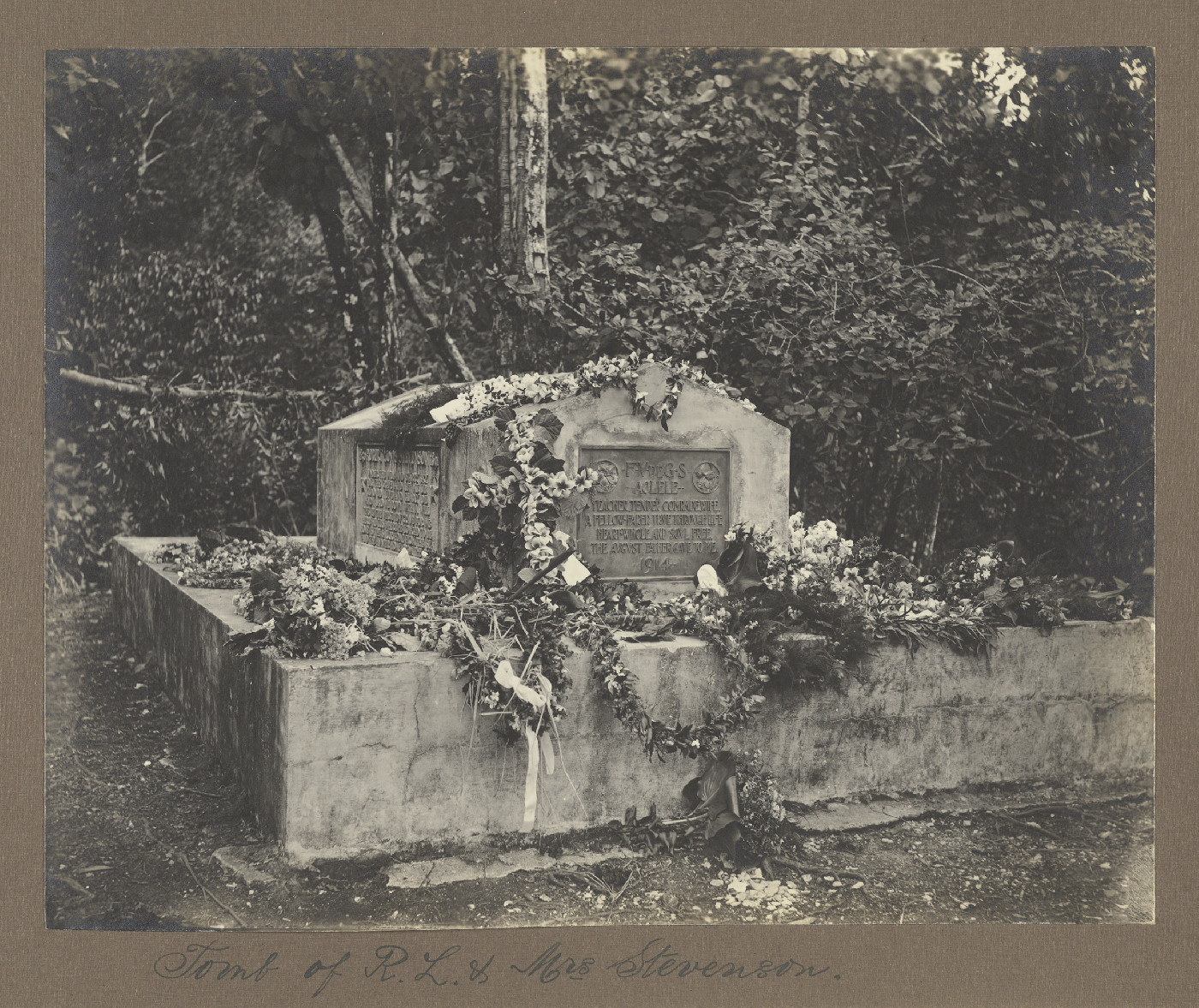 Tomb of R.L. and Mrs Stevenson