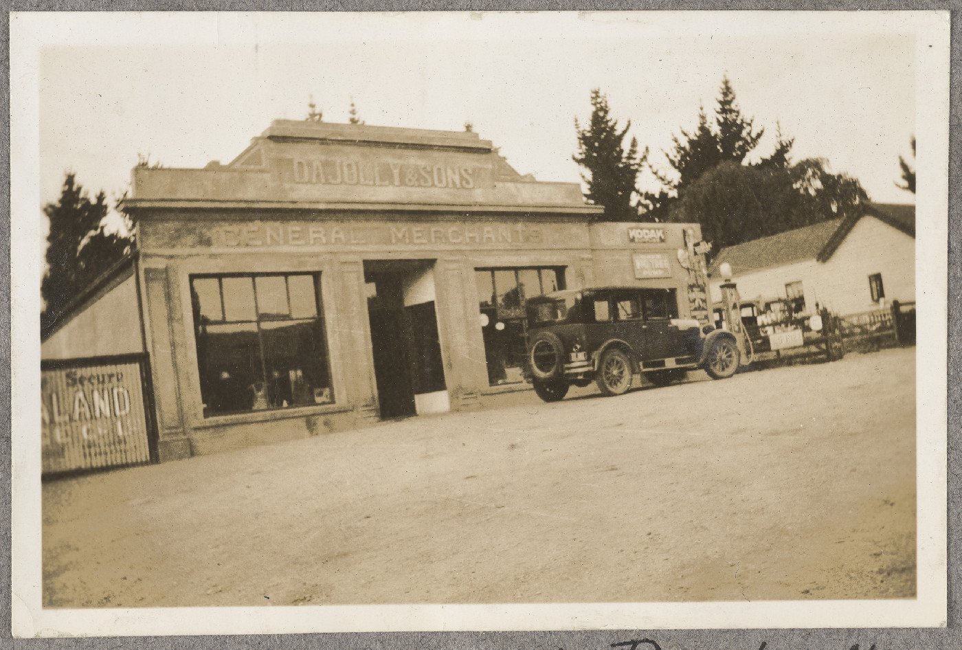 Jolly, L.M. : Photograph album relating to Central Otago